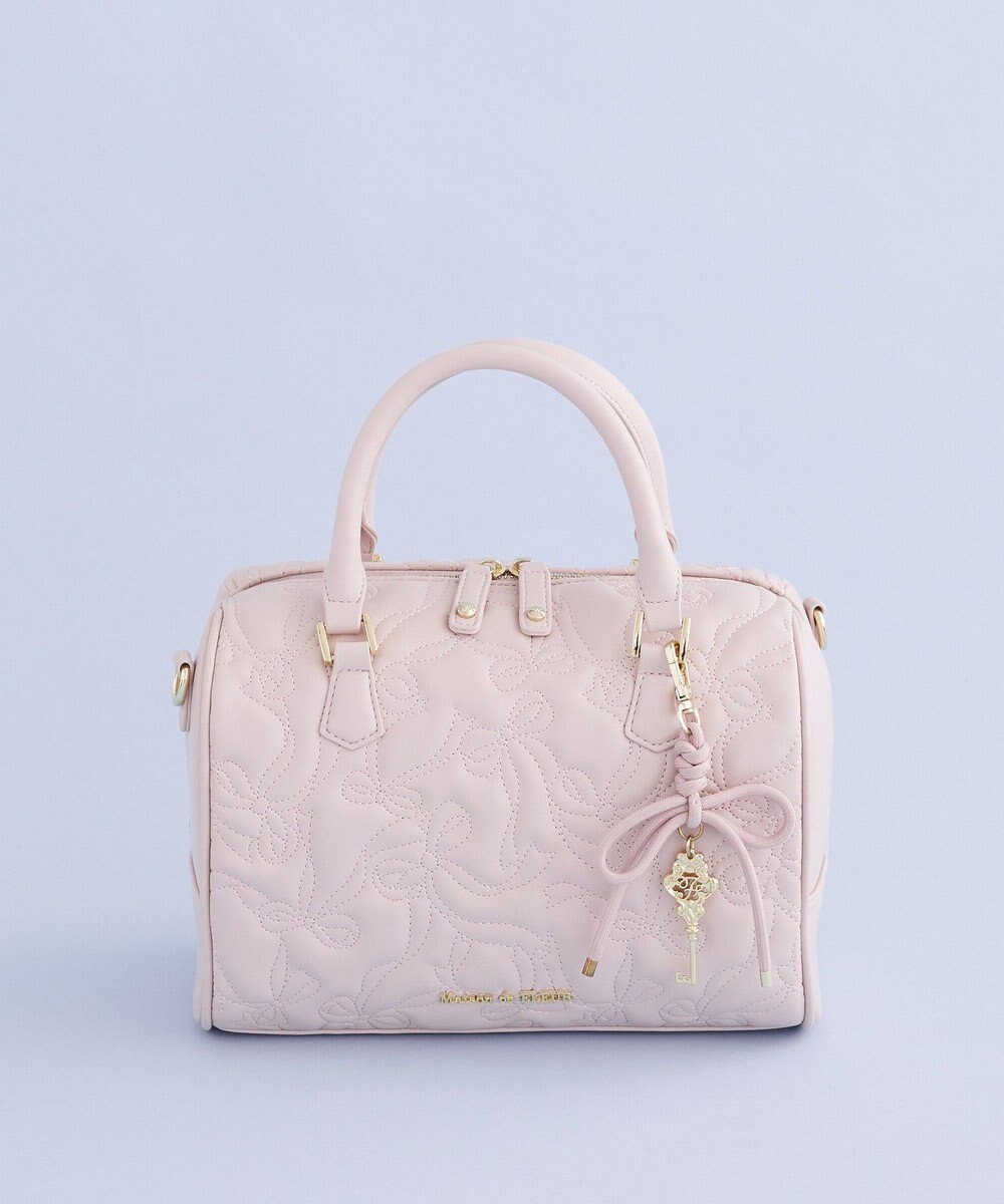 Maison de FLEUR チャーム付きリボンキルティングボストンバッグ 