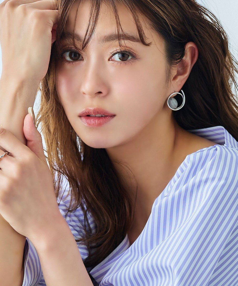 Tiaclasse カラーアクリル＋フープピアス 