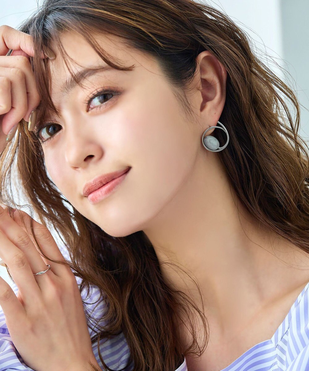 Tiaclasse カラーアクリル＋フープピアス 