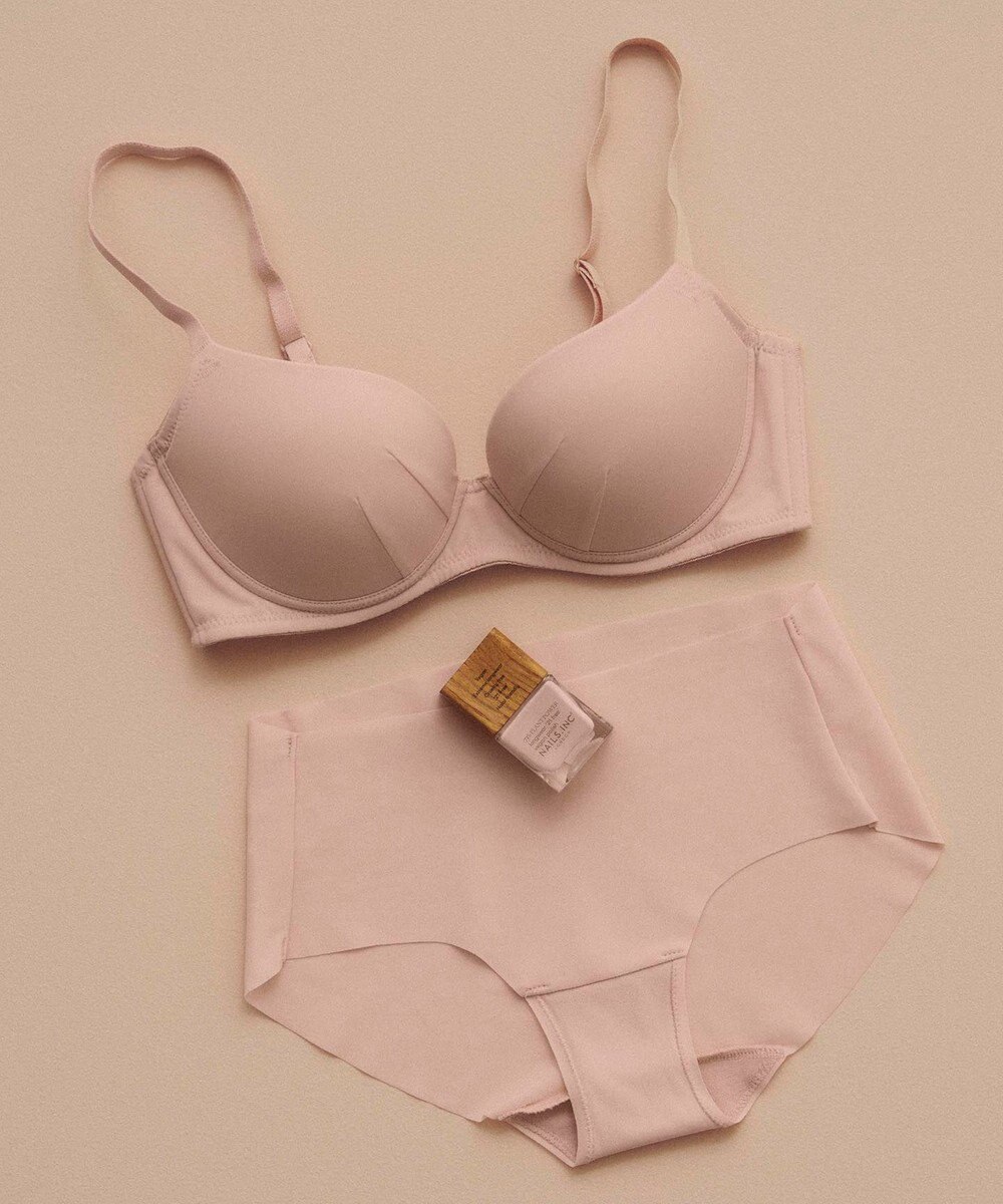 AMPHI 【NAILS INCコラボ】 ノンワイヤーブラ 谷間をメイク 脇高設計 背中をスムージング Aカップあり 【BRAGENIC ブラジェニック スムージングタイプ】 ブラジャー ブラ ワイヤレス BMI245 アンフィ／ワコール 