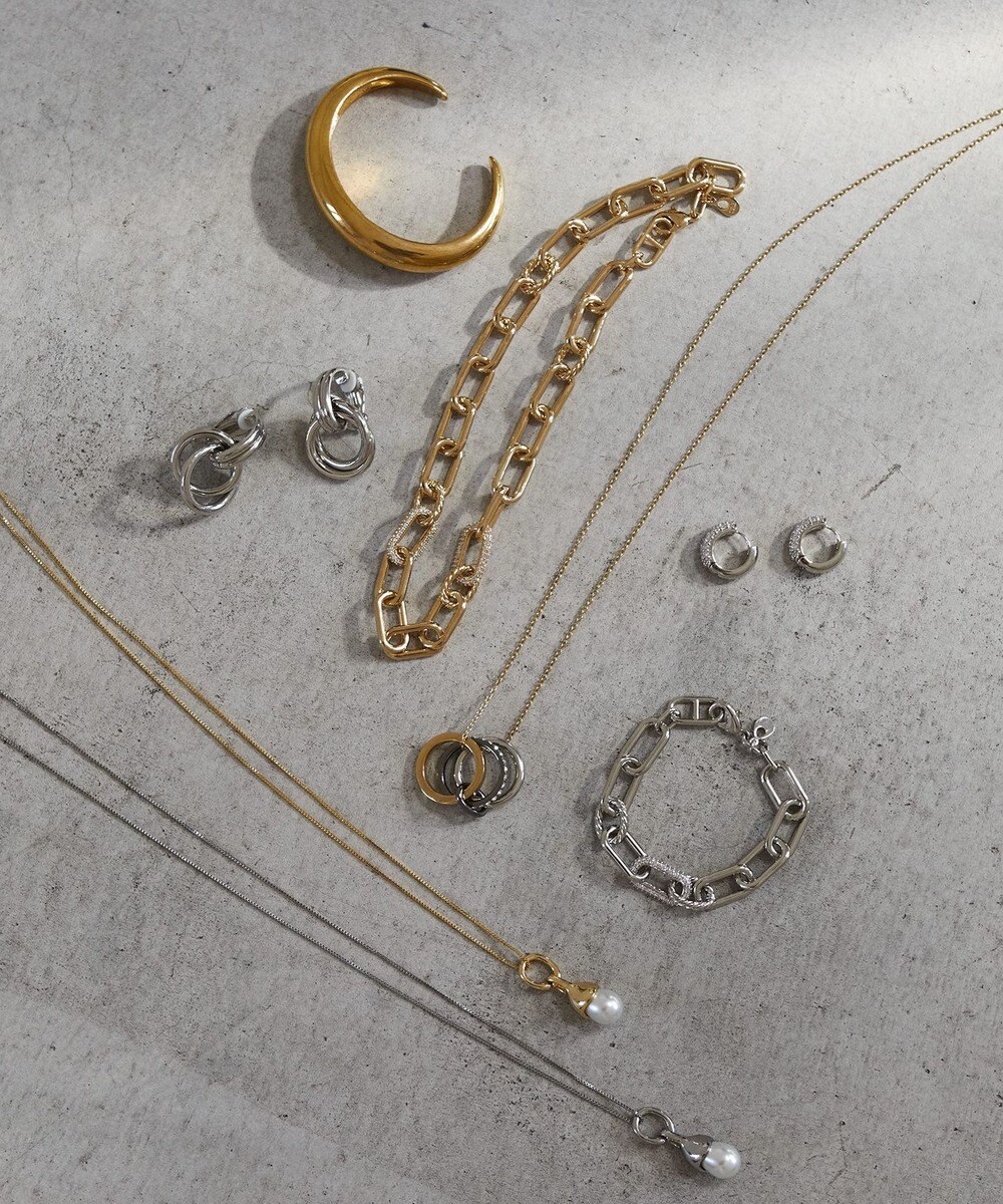 23区 【CLASSY.12月号掲載】プランプメタル バングル 