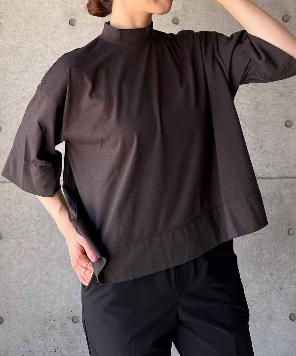 UNFILO ハイネッククロップドTシャツ 