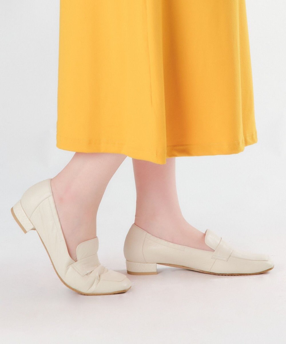 Dominic3 晴雨兼用 サイドギャザー ソフトレザーローファー 