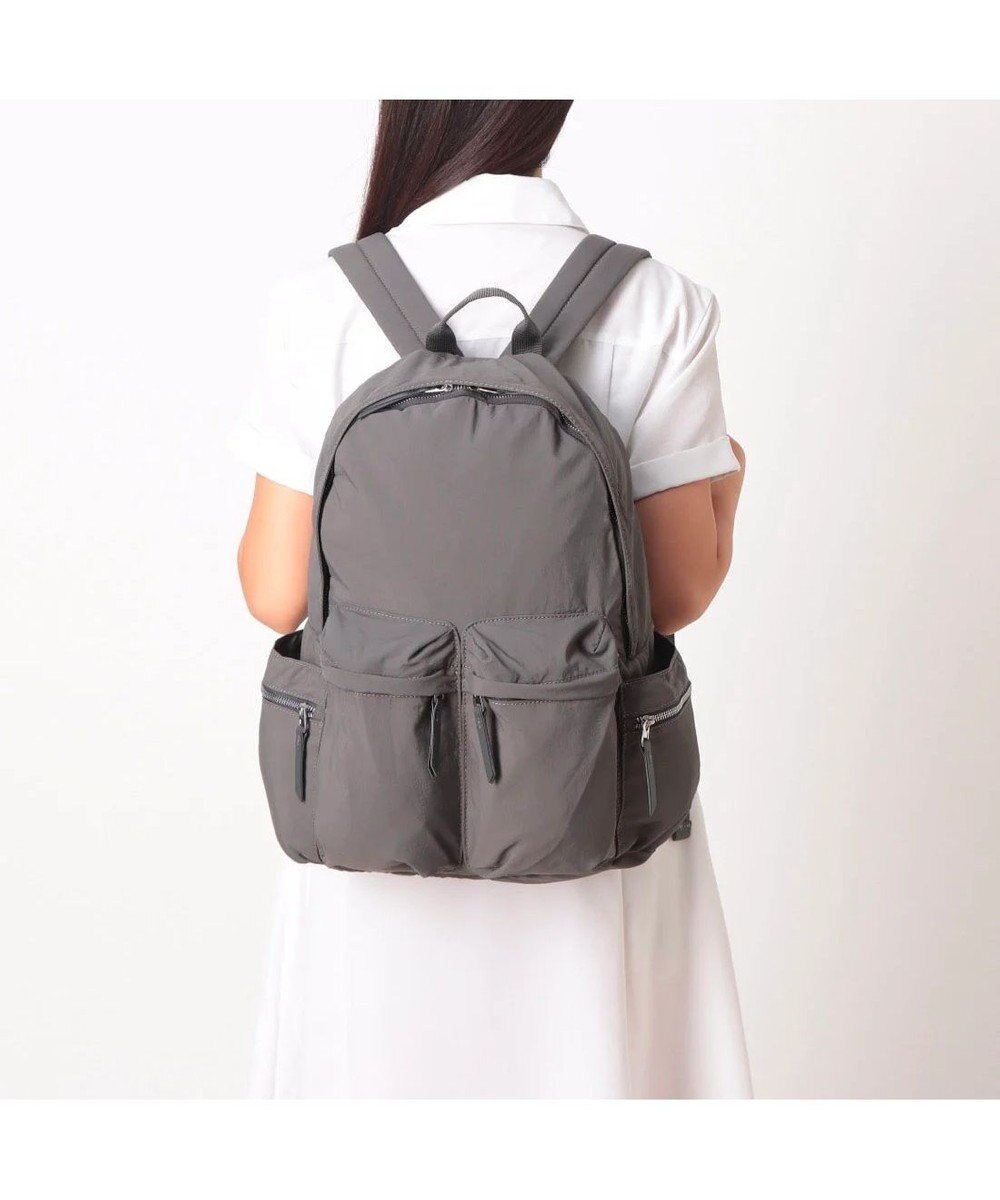 UNBILLION カシュカシュ cachecache / 10ポケットナイロンリュック 