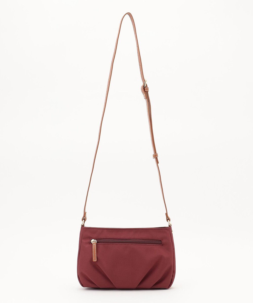 LA BAGAGERIE ポリエステルキャンバス　タックポシェット 