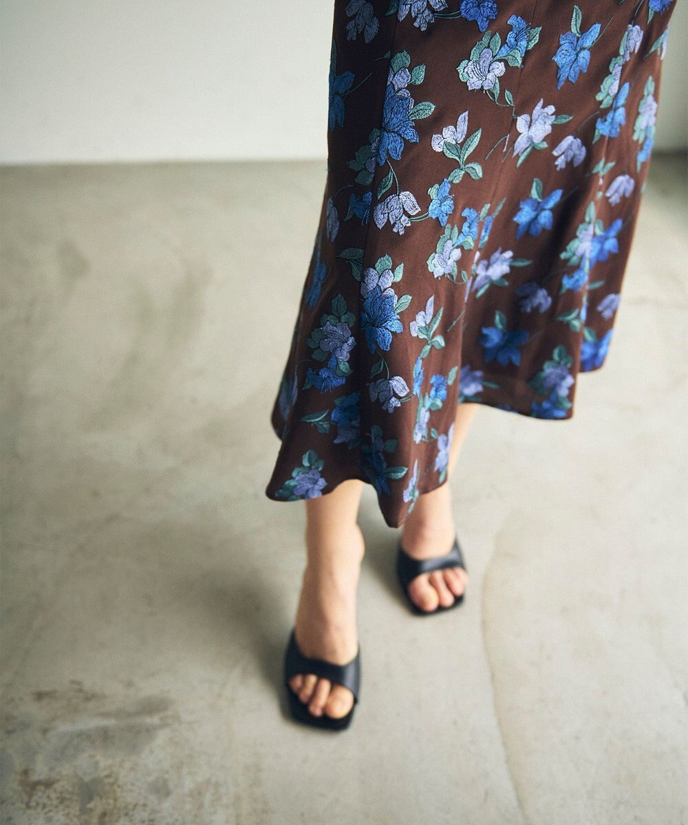 GRACE CONTINENTAL フラワー刺繍フレアスカート 