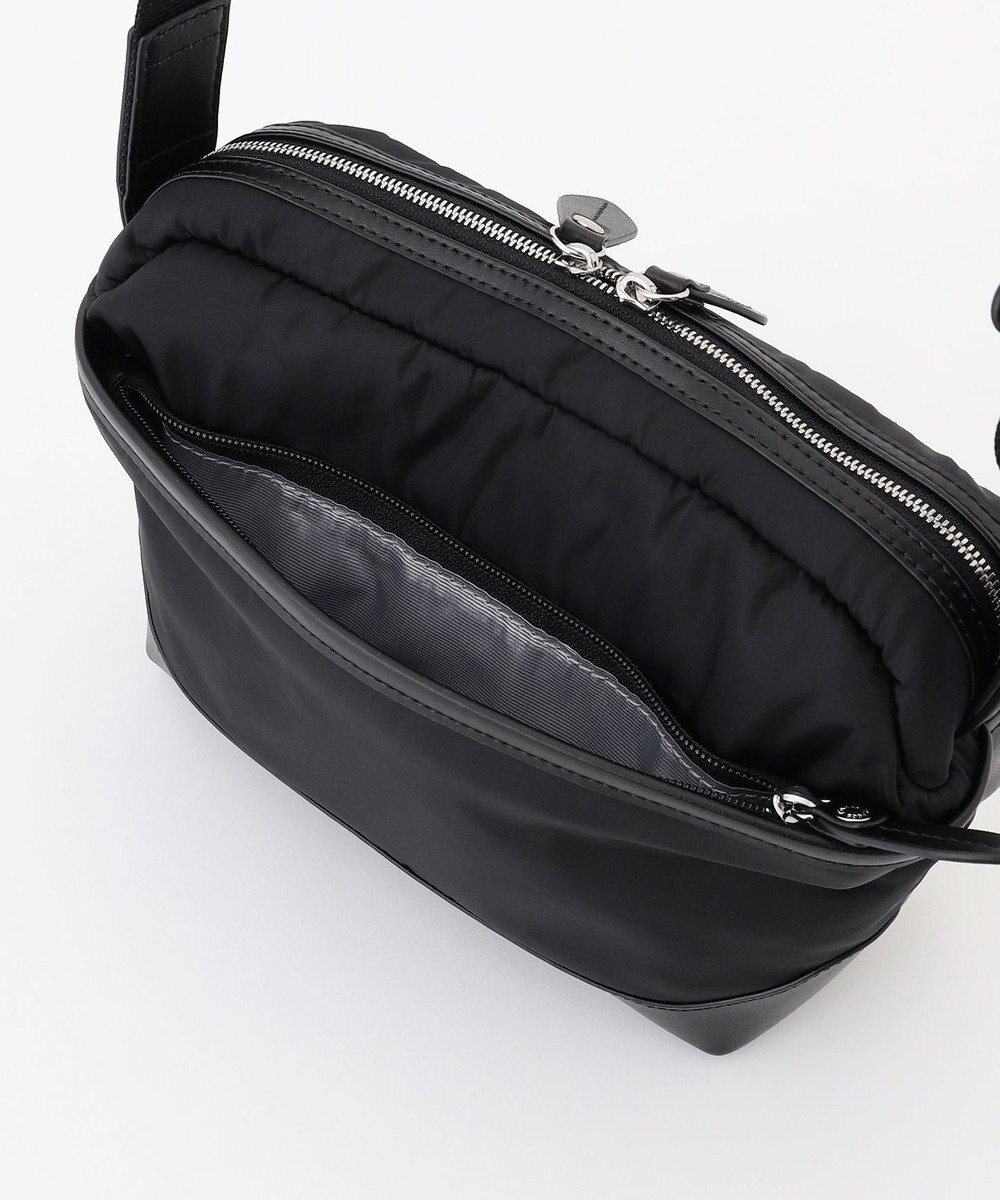 Y'SACCS シルキーリュクスショルダーバッグ 