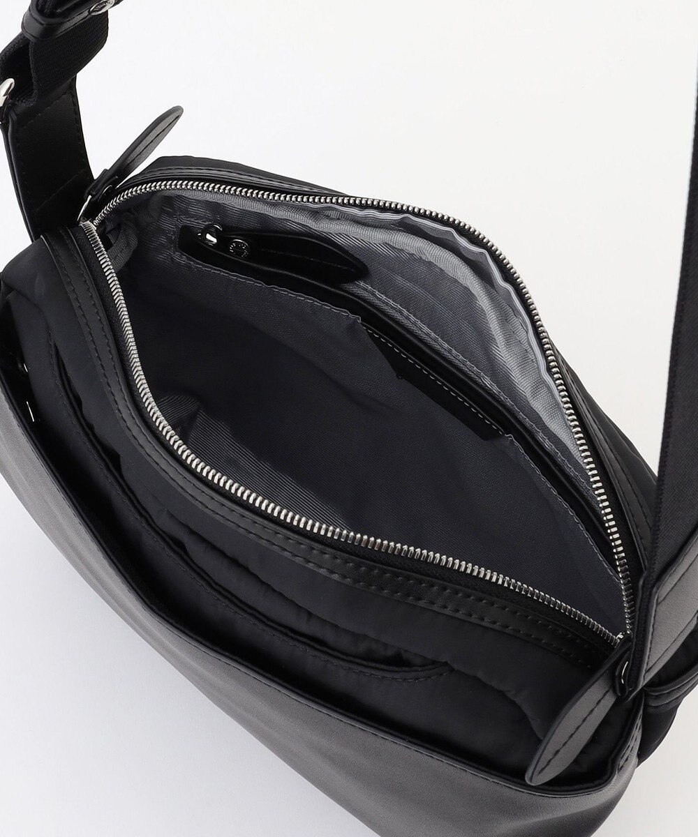 Y'SACCS シルキーリュクスショルダーバッグ 