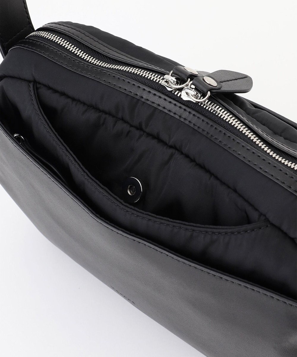 Y'SACCS シルキーリュクスショルダーバッグ 