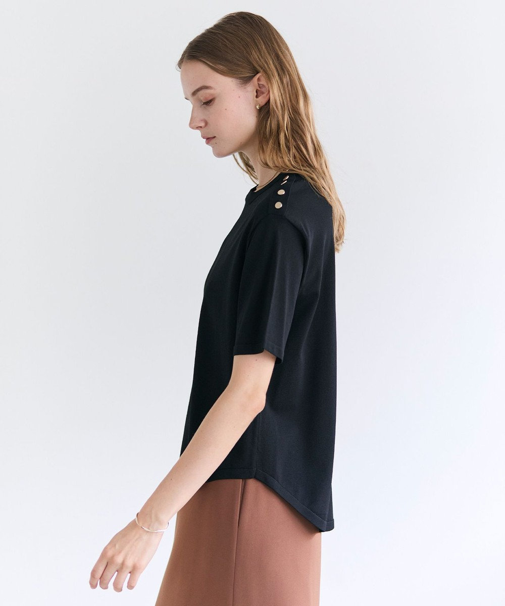 BEIGE， NADIA / ストレッチ メタルボタンニット 