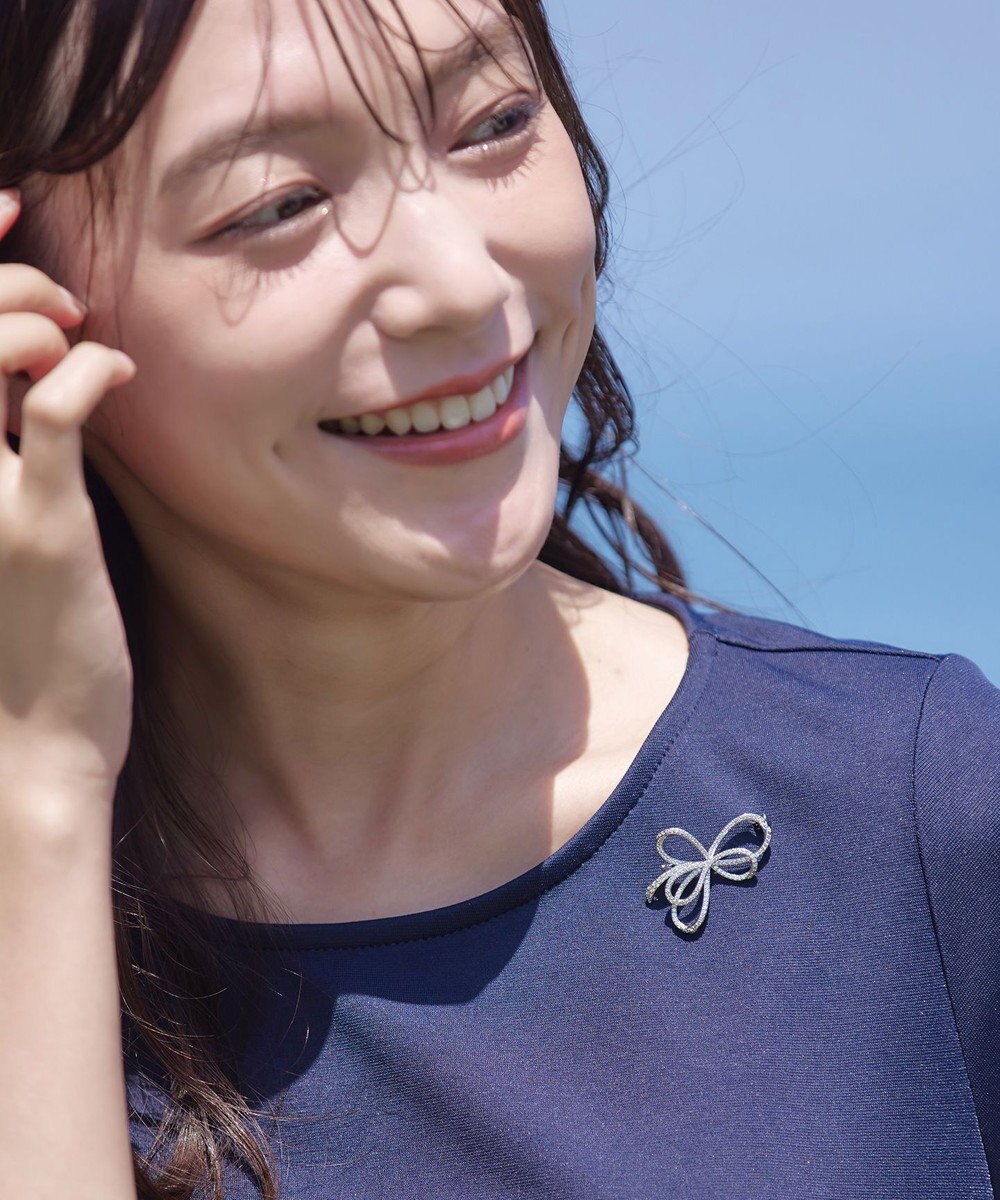 Tiaclasse クロスリボンデザインブローチ 