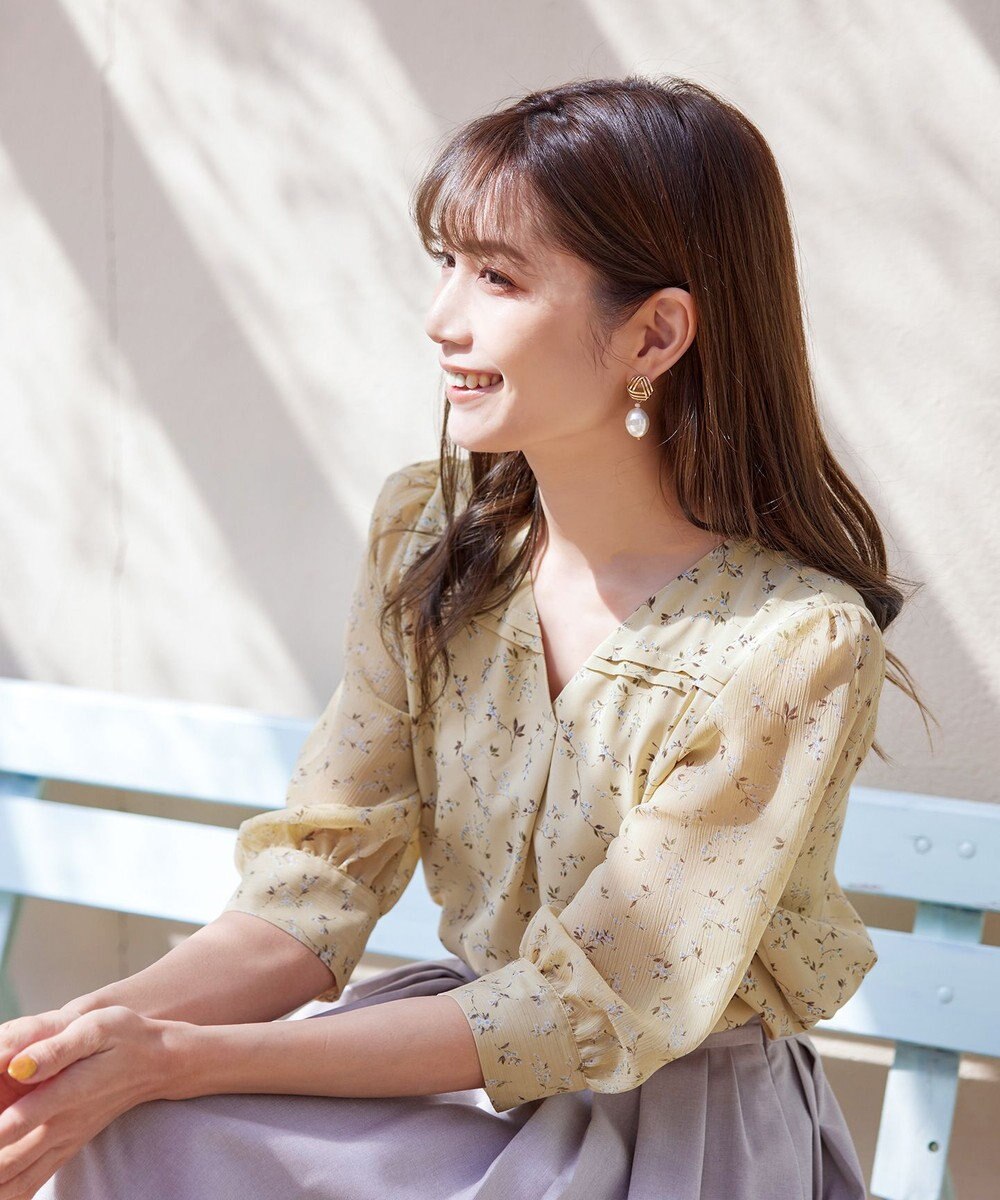 Tiaclasse L 【洗える】花柄Vネックブラウス 