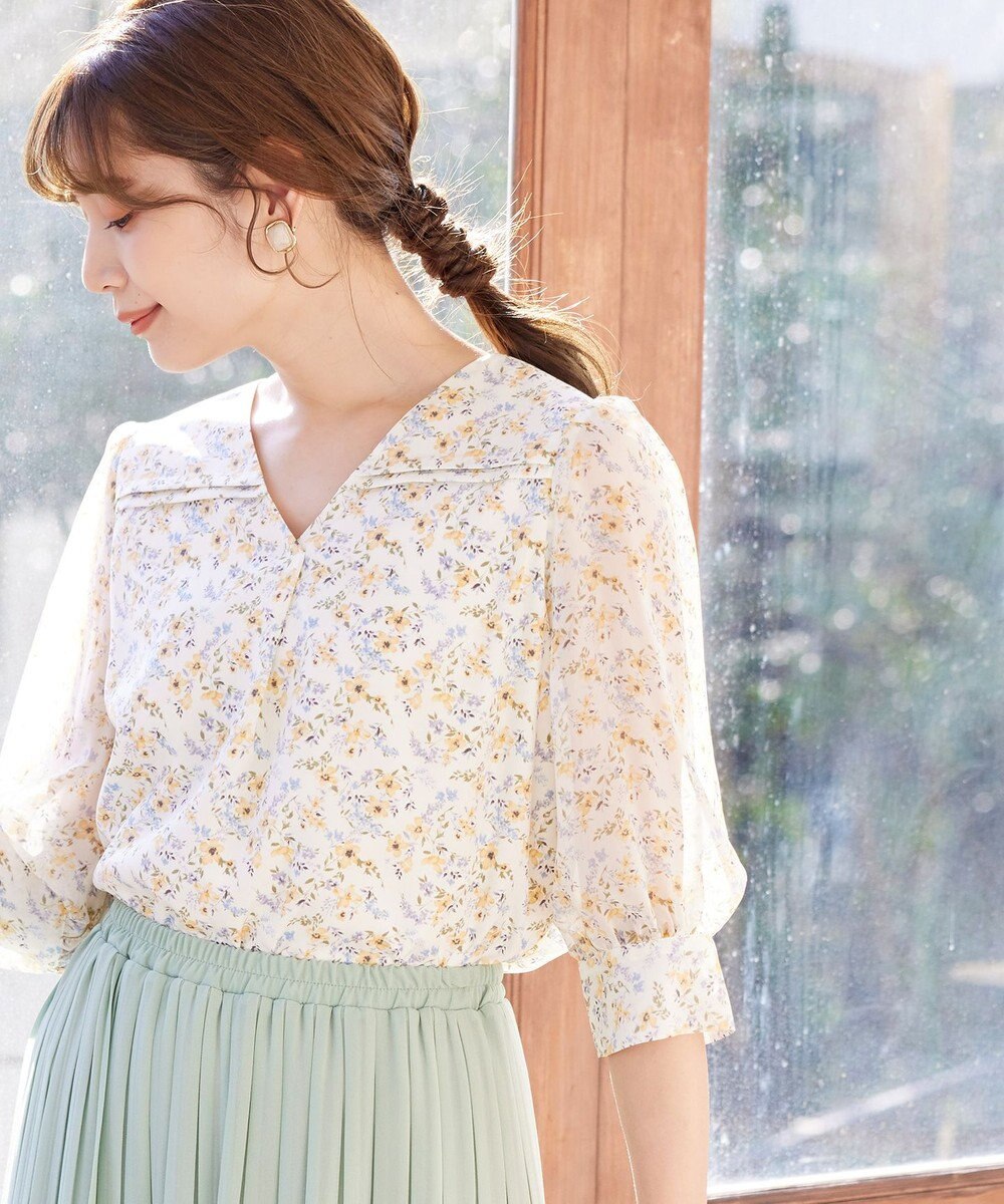 Tiaclasse L 【洗える】花柄Vネックブラウス 