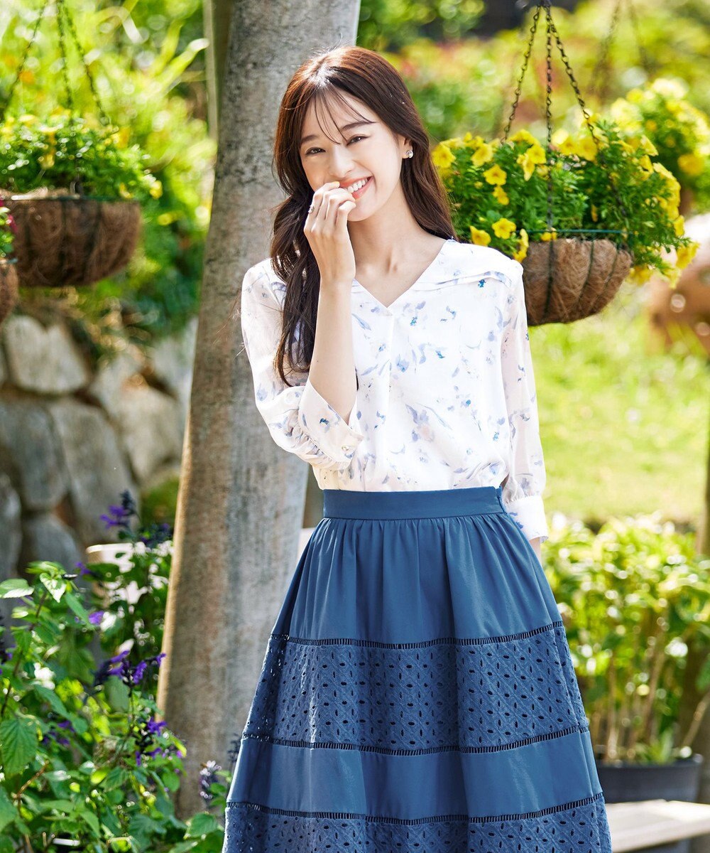 Tiaclasse L 【洗える】花柄Vネックブラウス 