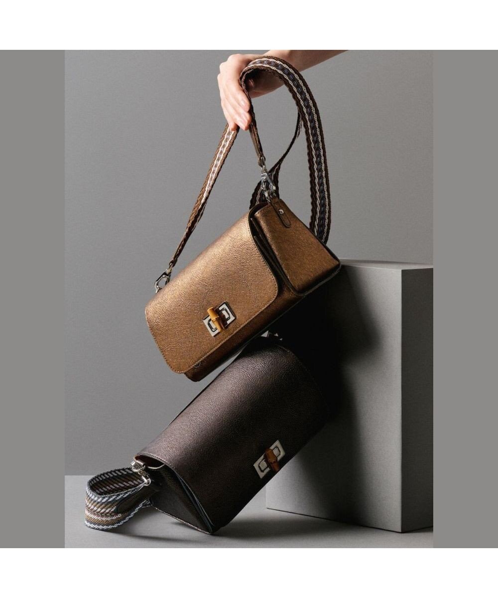 A.D.M.J. 【牛革】メタリックレザー/ラウンドターンロックショルダー 