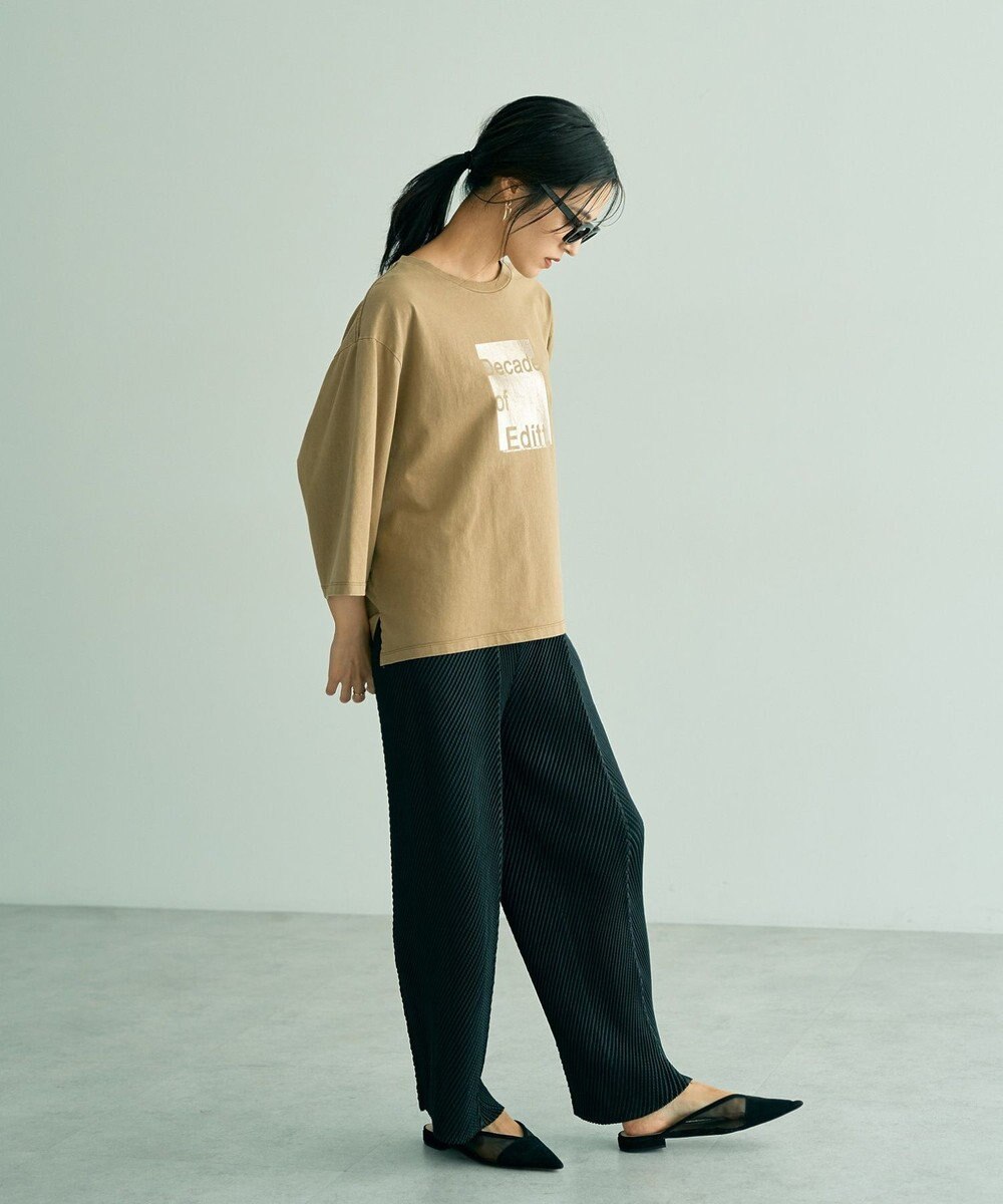 YECCA VECCA ヴィンテージ風箔プリントロゴTee 