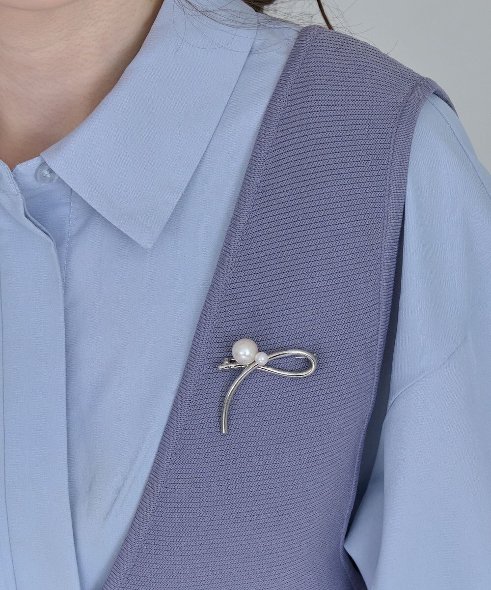 Phoebe クロスメタルパールブローチ　シルバー 
