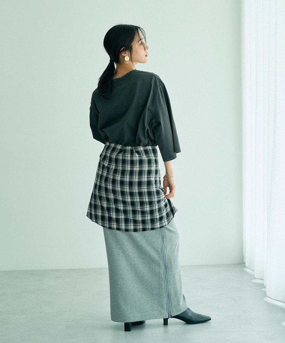 YECCA VECCA ヴィンテージ風箔プリントロゴTee 