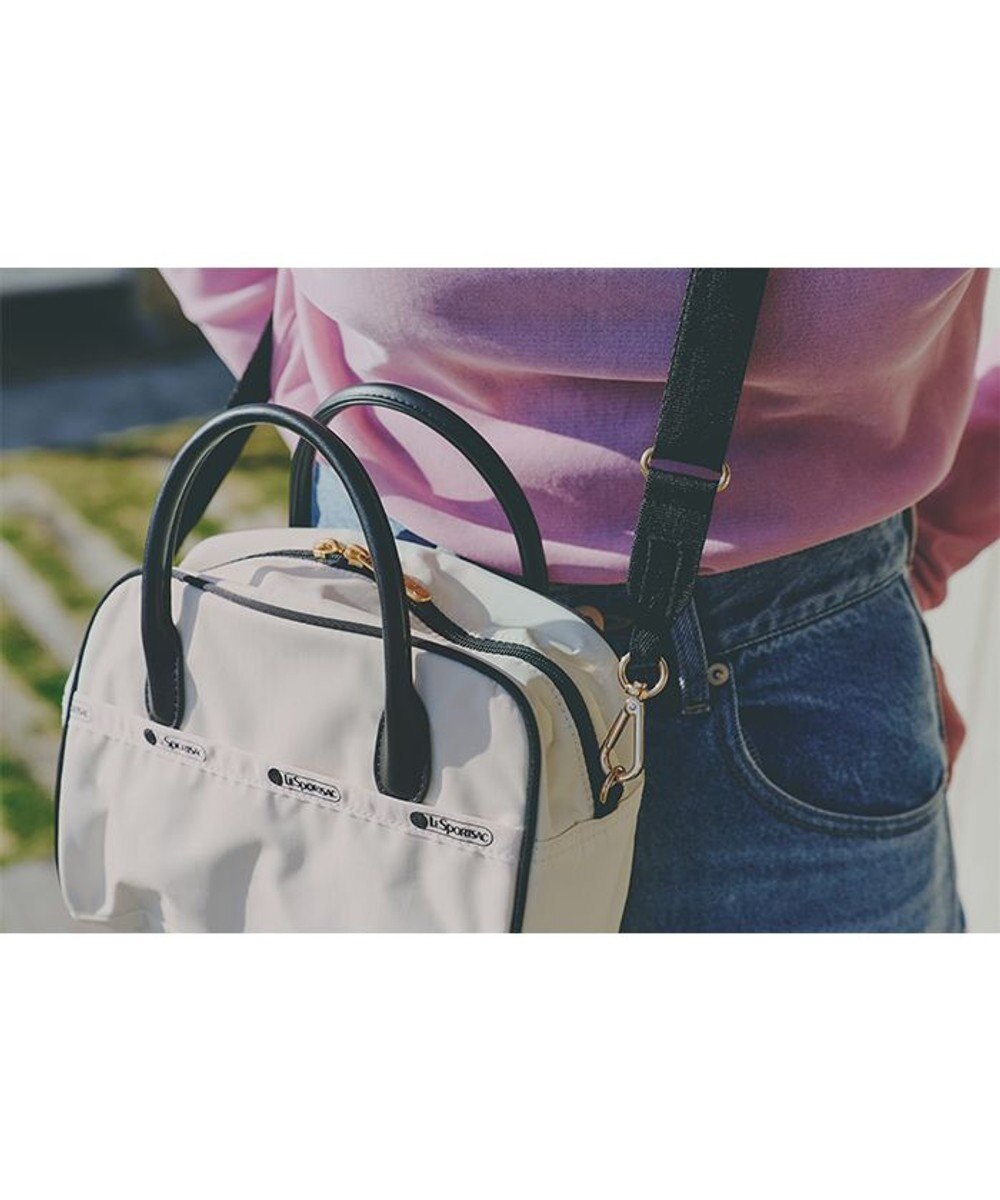 LeSportsac SQUARE TH CROSSBODY/アップタウンサンドバー/ブラック 