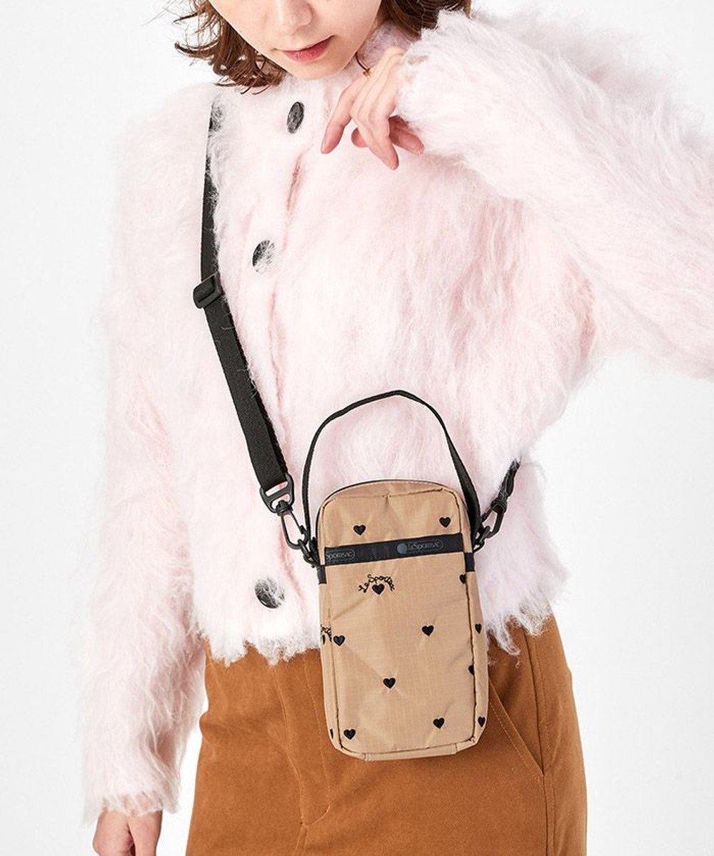 LeSportsac MINI PHONE CROSSBODY/モカブラックハートエンブロイダリー 
