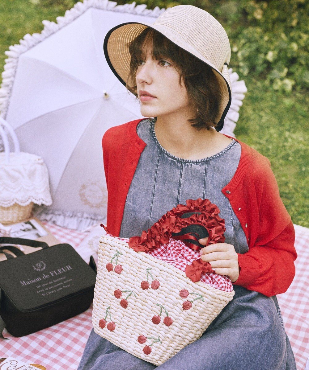 Maison de FLEUR チェリー刺繍メイズカゴバッグ 