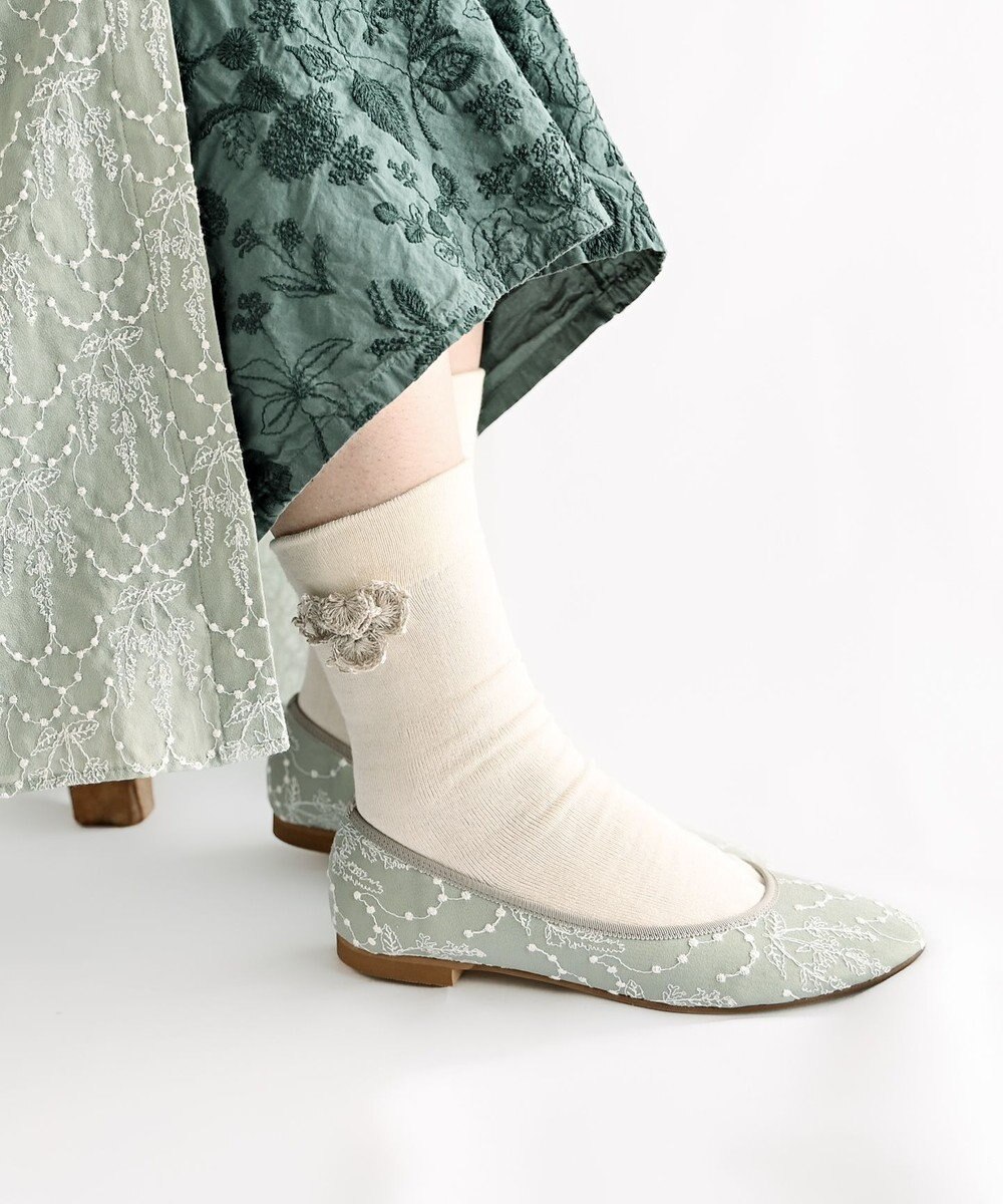 muuc イラカ柄刺繍のバレエシューズ 