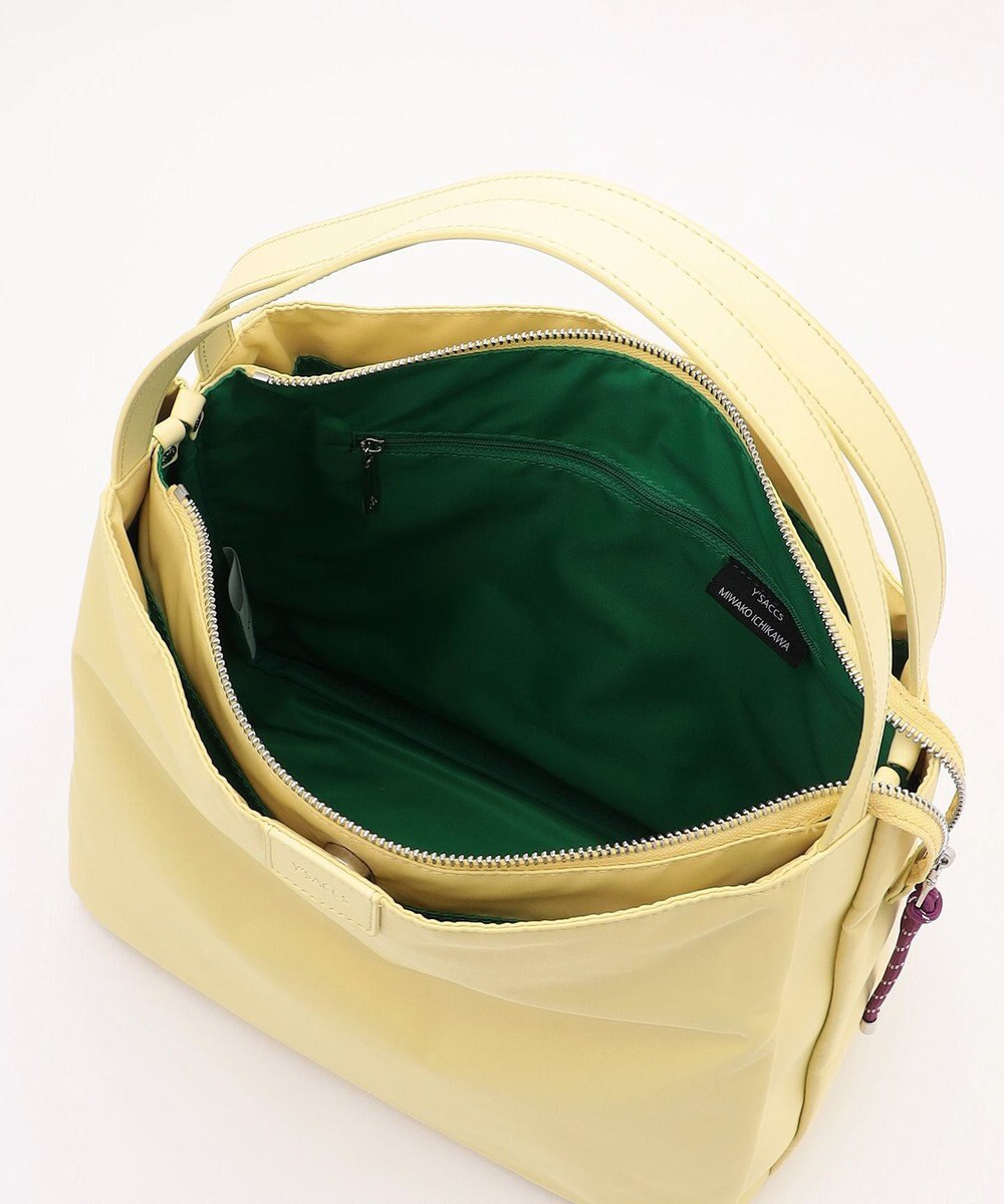 Y'SACCS 【大人のおしゃれ手帖10月号掲載】市川実和子×Y'SACCS　ナイロンすっきりトート 