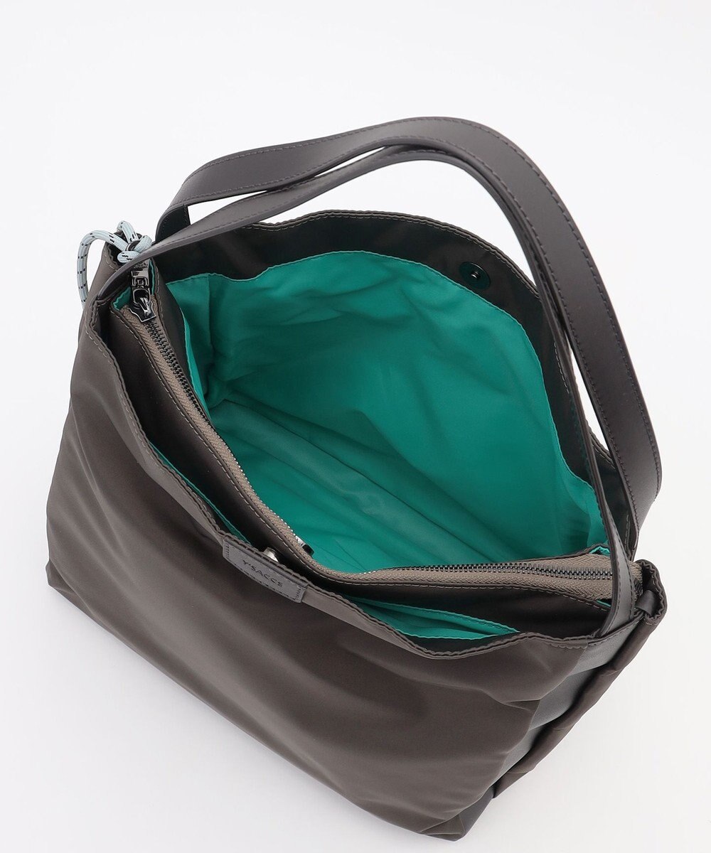 Y'SACCS 【大人のおしゃれ手帖10月号掲載】市川実和子×Y'SACCS　ナイロンすっきりトート 