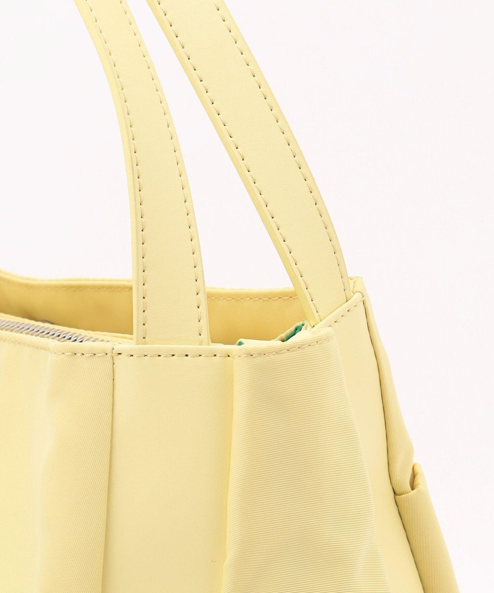 Y'SACCS 【大人のおしゃれ手帖10月号掲載】市川実和子×Y'SACCS　ナイロンすっきりトート 