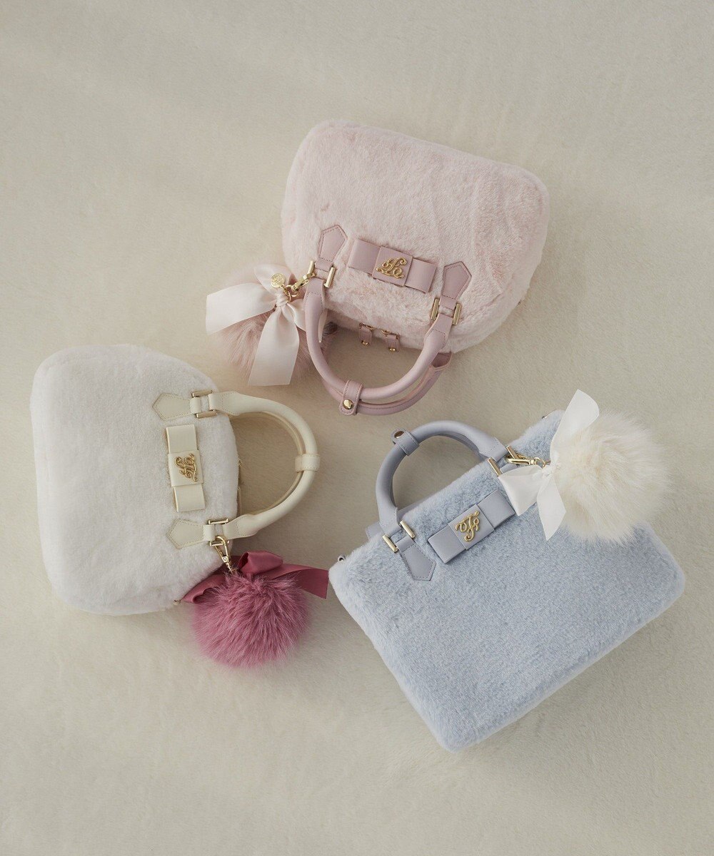 Maison de FLEUR フェイクファーポンポンチャーム 
