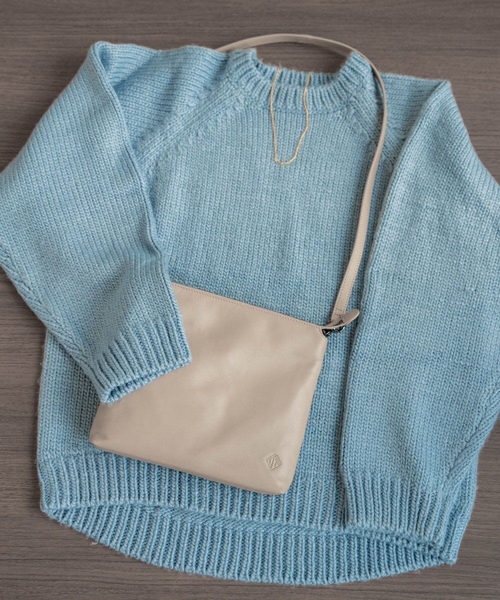 ACE BAGS & LUGGAGE ultma TOKYO アイオ ショルダーバッグ 11983 本革 サコッシュ 