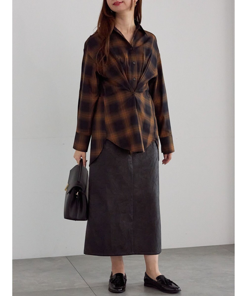 Te chichi クラックレザーライクナロースカート 