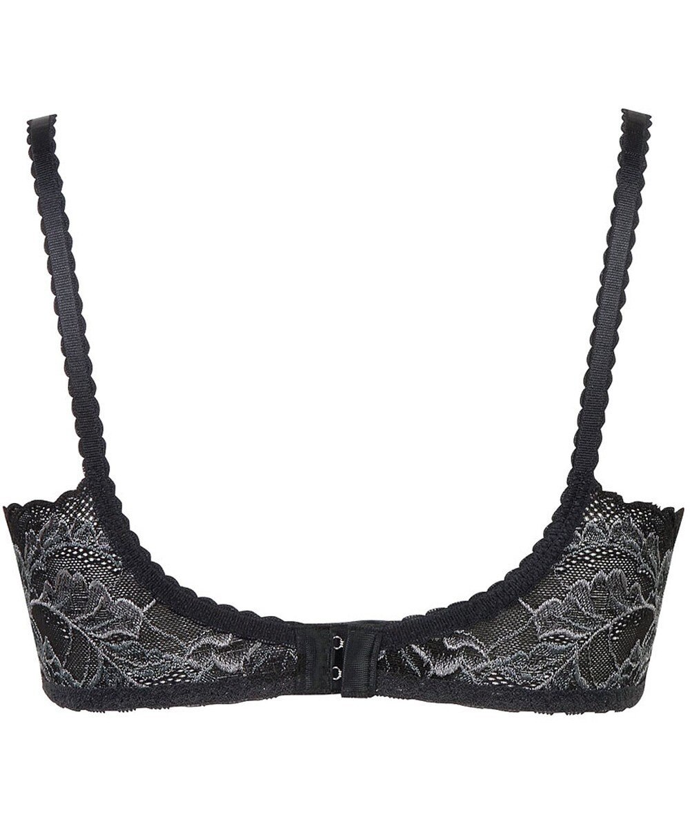 Wing 【後ろ姿きれいブラ】　背中の段差をスムージング　バストの脇流れをブロック　ウイング／ワコール　KB2717 