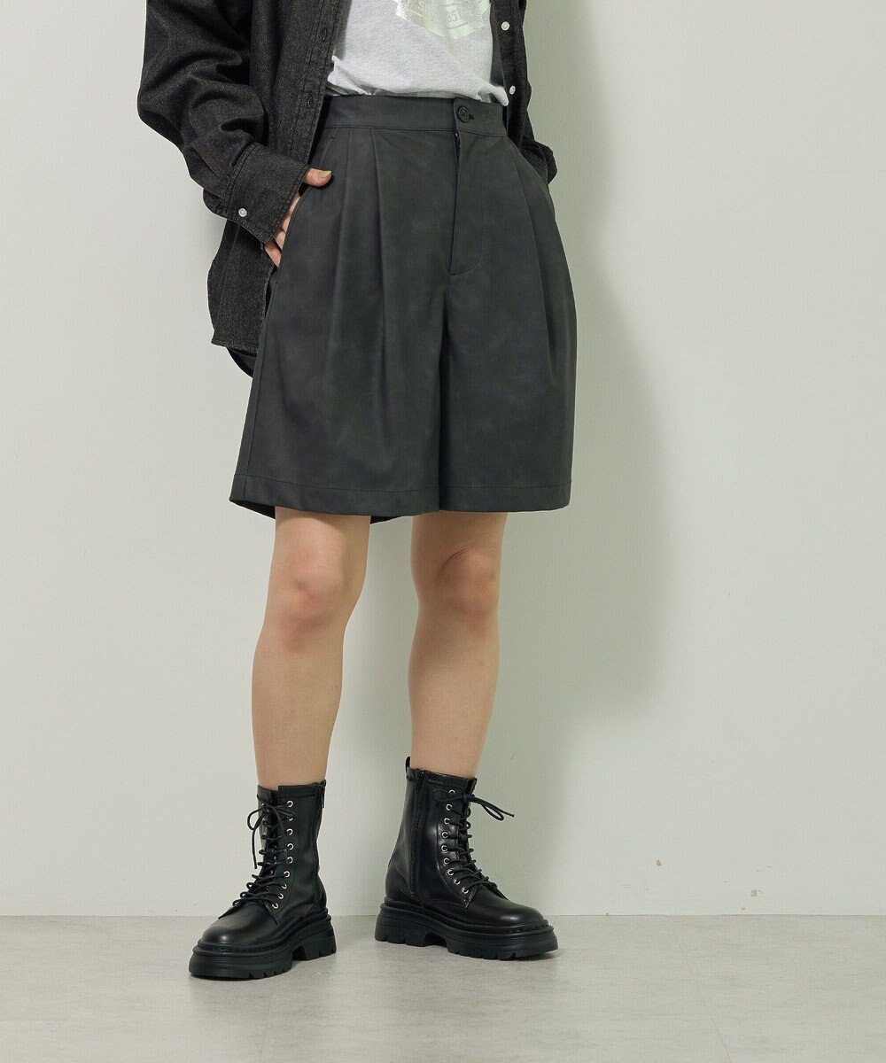 Green Parks レザーライクショートパンツ 