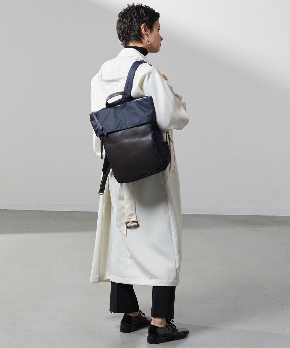 Y'SACCS リサイクルナイロン×カウレザー ラップリュック 