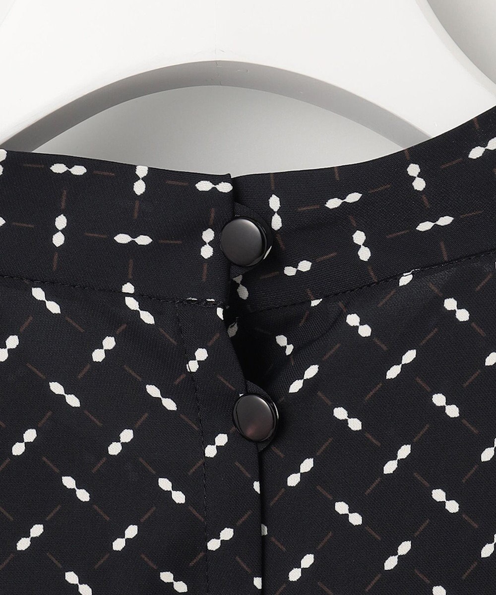 自由区 S 【セットアップ対応・洗える】ライトサテン8分袖 ブラウス 