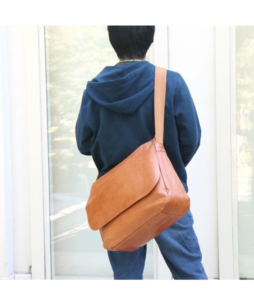 Regalo Felice 【A3サイズ対応 / 大容量】ショルダー / REGALO 