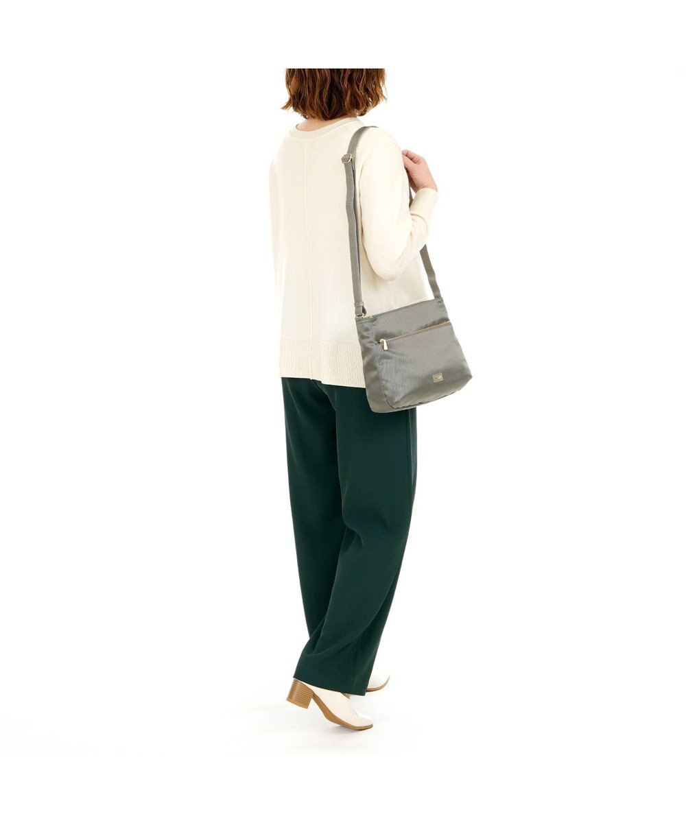 IBIZA プリード　ナイロン　ショルダーバッグ 