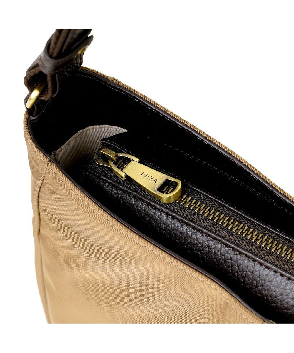 IBIZA ディアリオ　ナイロン　ショルダーバッグ 