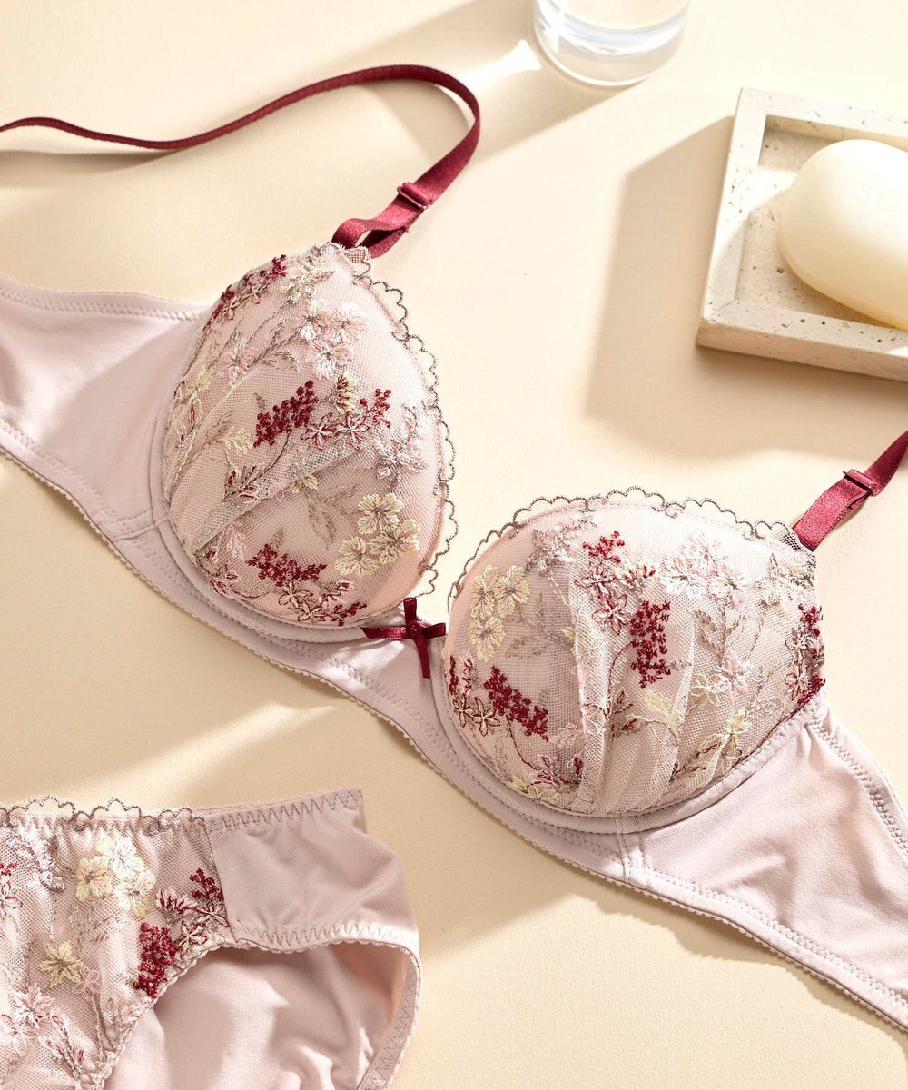 une nana cool ボタニカル柄のレースが華やか　Botanic Garden　3/4カップブラ 