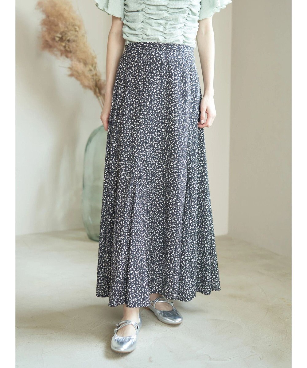 earth music&ecology 揺れる小花柄裾フレアスカート 