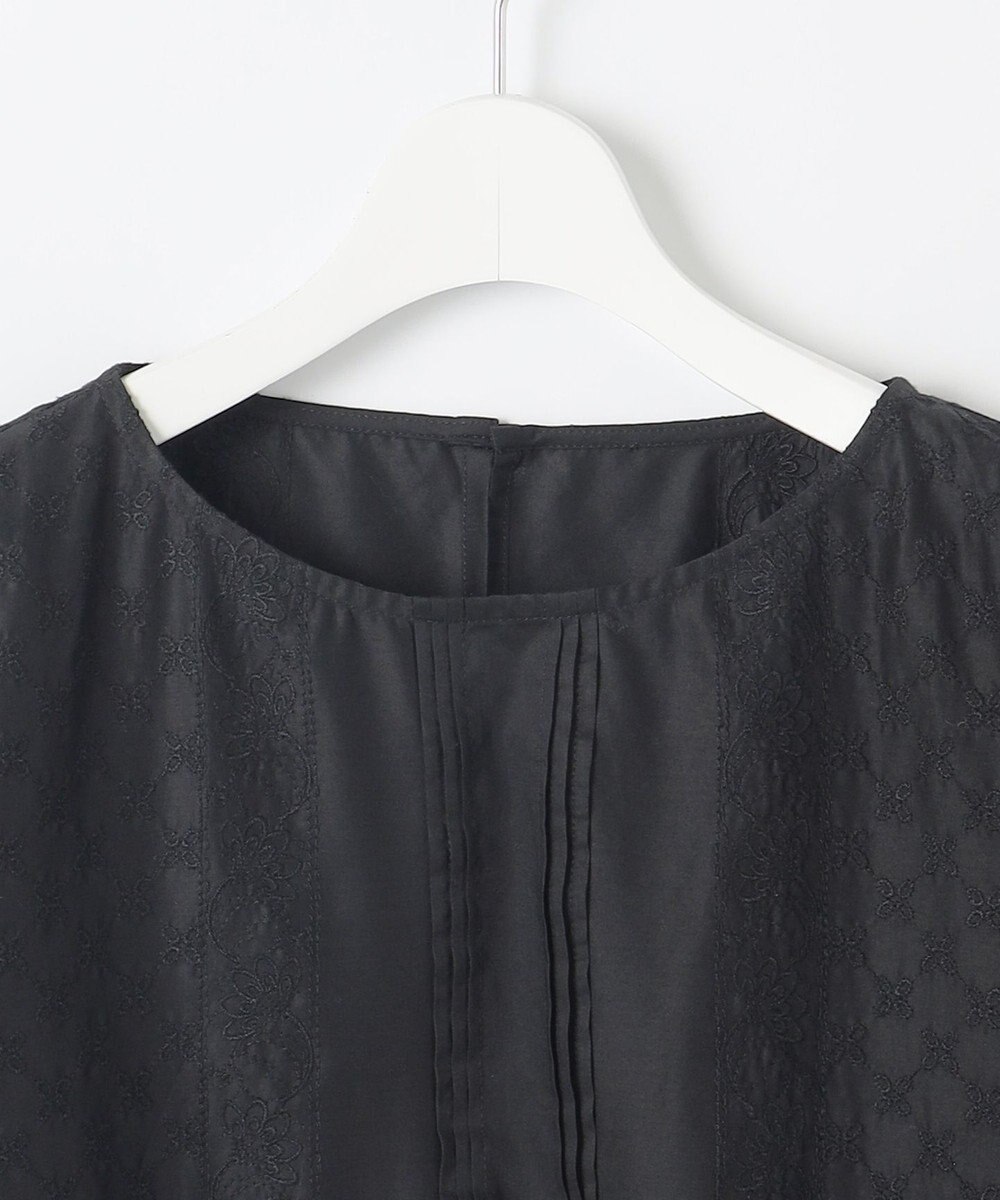 自由区 L 【接触冷感・洗える】エンブロイダリーローン Tブラウス 