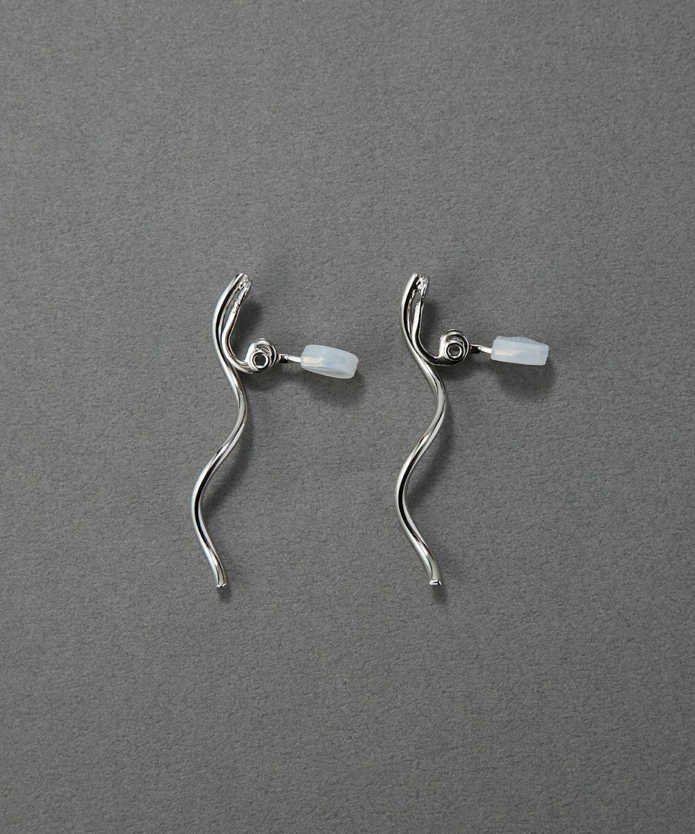 Phoebe 【痛くないシリーズ・金属アレルギー対応】グロスカーブソフトイヤリング　シルバー 