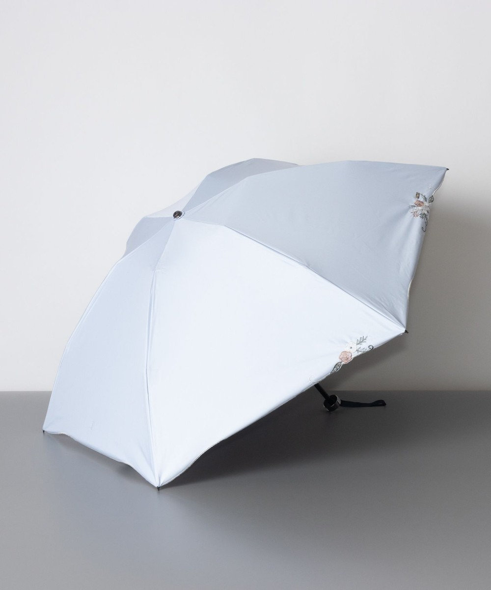 AURORA Blao（ブラオ）ボタニカル柄刺しゅう晴雨兼用傘（折り畳みミニ傘）日傘 サックス