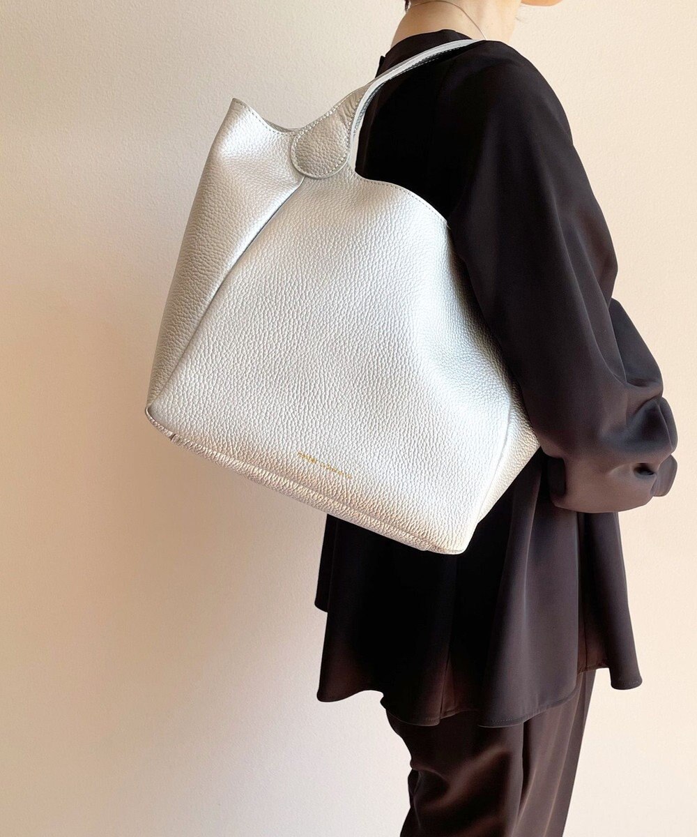 Hekhèr Le Style de Vie 新素材・新色【日本製/セレモニーにも】シュリンクレザー ハンドバッグ medium シルバ－ 