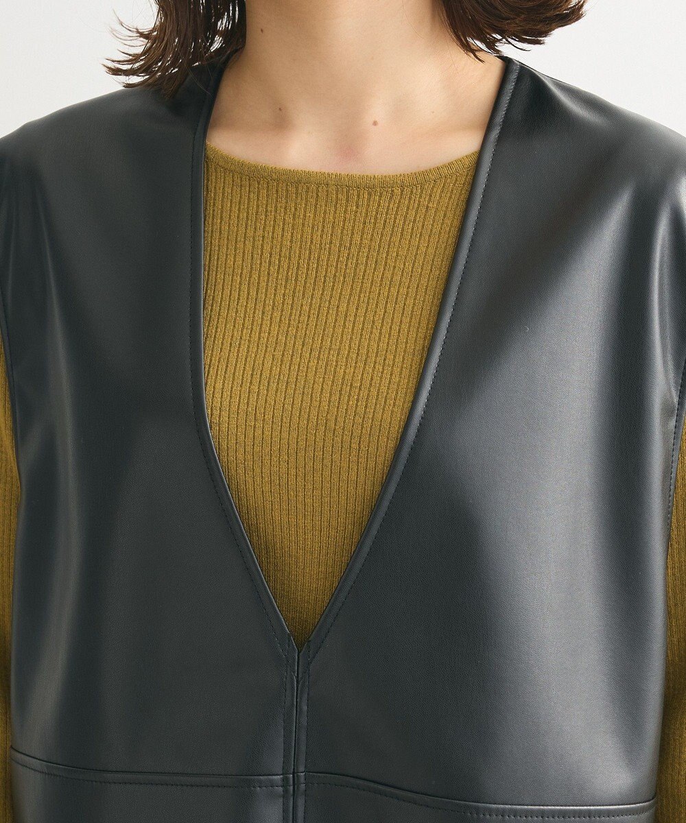 Green Parks フェイクレザーＶネックベスト 