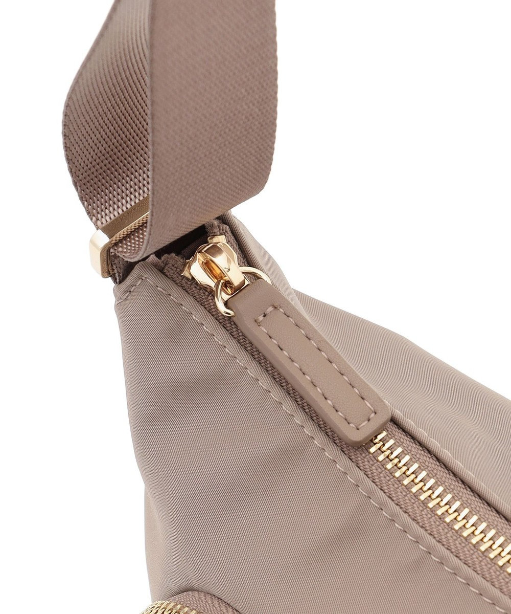 TOCCA 【八木アリサさん着用】OPENING SENSE NYLONBAG ショルダーバッグ 