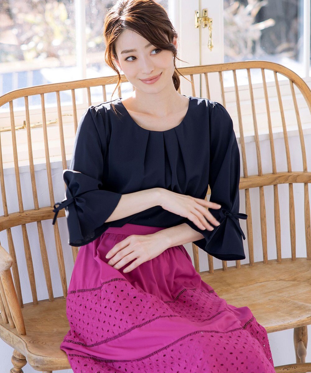 Tiaclasse 【洗える】リボン付きタックフレア袖ブラウス 