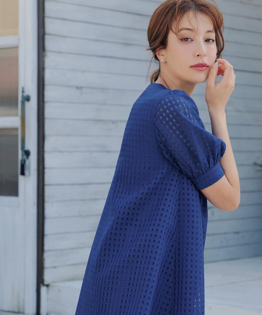 Tiaclasse 【洗える】シアーチェックパフスリーブチュニックブラウス 