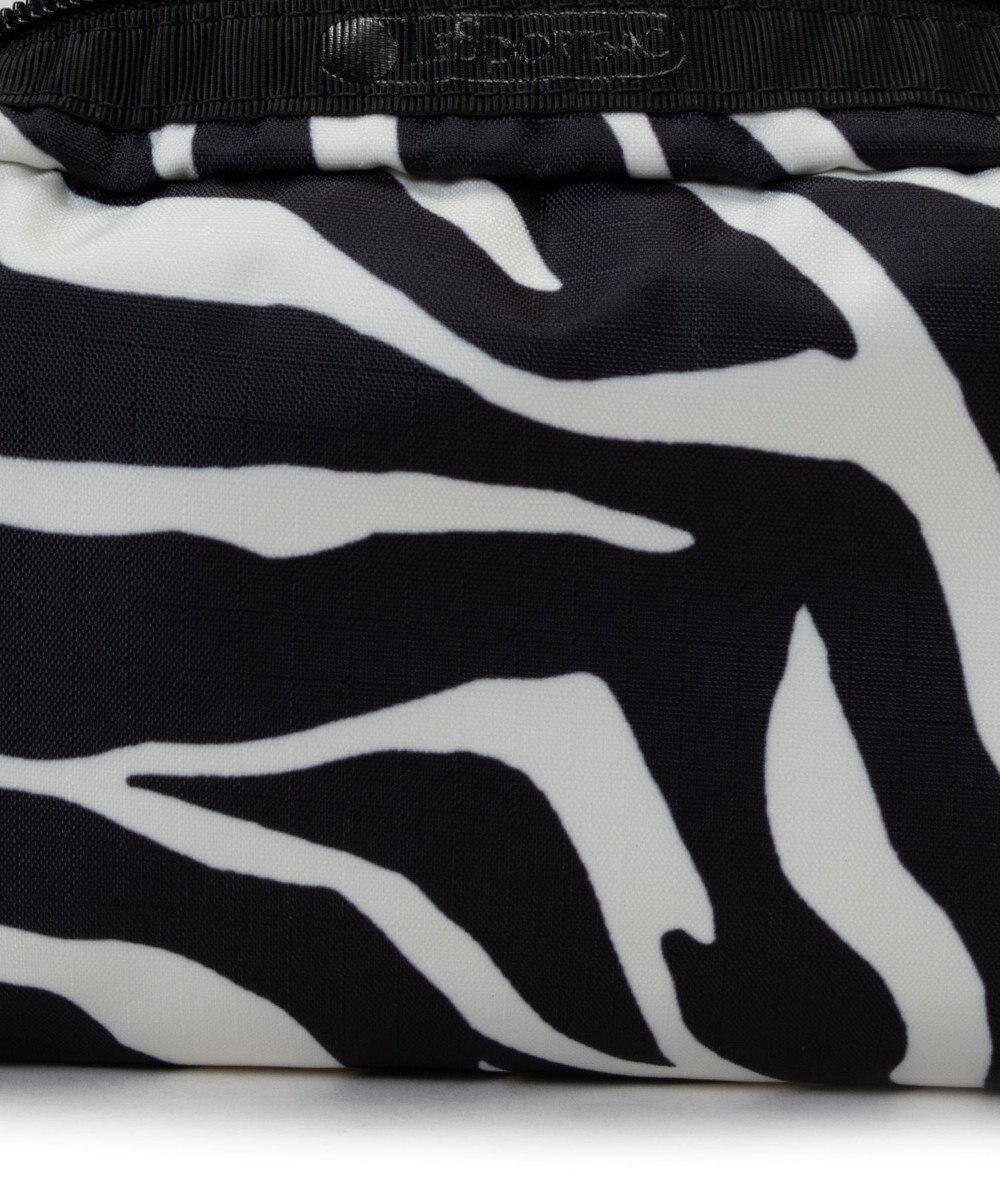 LeSportsac RECTANGULAR COSMETIC/クリームブラックゼブラ 